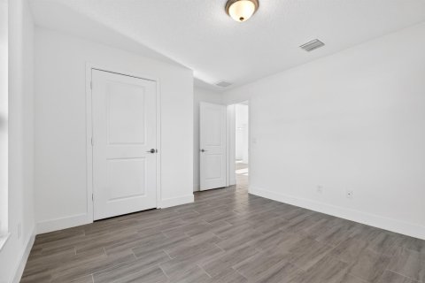 Купить виллу или дом в Виро-Бич, Флорида 3 комнаты, 170.85м2, № 2086193 - фото 23