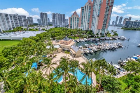 Condo in Aventura, Florida, 3 bedrooms  № 1294985 - photo 15