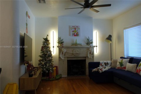 Villa ou maison à vendre à Miami, Floride: 3 chambres, 139.91 m2 № 1987779 - photo 14