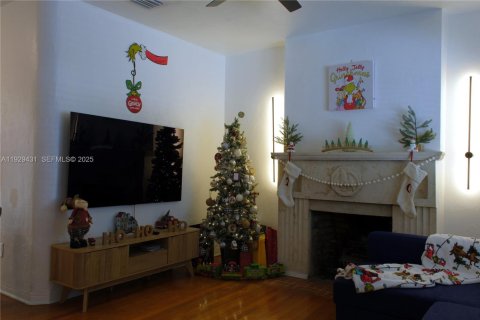 Villa ou maison à vendre à Miami, Floride: 3 chambres, 139.91 m2 № 1987779 - photo 13