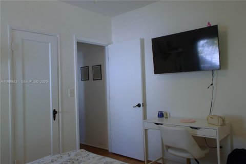 Villa ou maison à vendre à Miami, Floride: 3 chambres, 139.91 m2 № 1987779 - photo 19