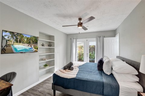 House in Wilton Manors, Florida 7 bedrooms, 137.03 sq.m. № 2010340 - photo 25