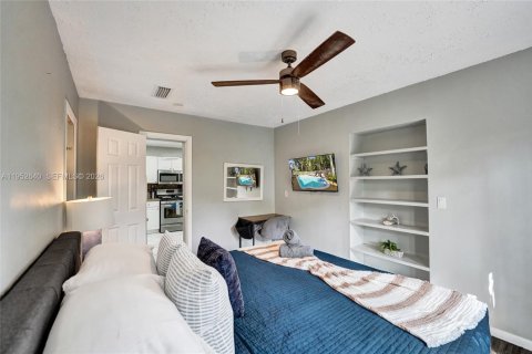 House in Wilton Manors, Florida 7 bedrooms, 137.03 sq.m. № 2010340 - photo 26