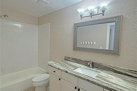 Снять в аренду кондоминиум в Ларго, Флорида 3 спальни, 105.82м2, № 2103046 - фото 15