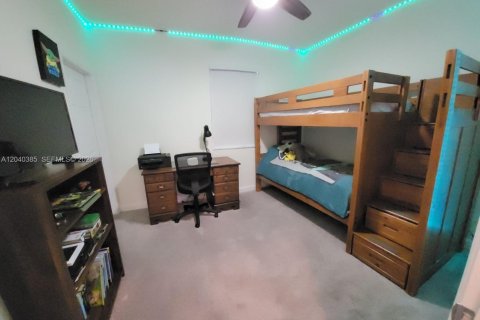 Condo in Hialeah, Florida, 3 bedrooms  № 2087090 - photo 17