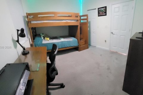 Condo in Hialeah, Florida, 3 bedrooms  № 2087090 - photo 18