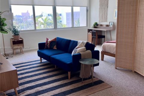 Condo in Miami Beach, Florida  № 2046385 - photo 13