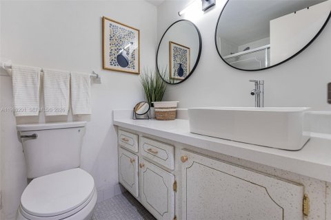 Condo in Miami Beach, Florida  № 2046385 - photo 21