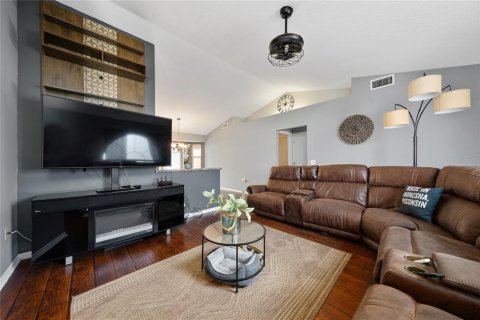 House in Lakeland, Florida 3 bedrooms, 128.95 sq.m. № 1905107 - photo 4