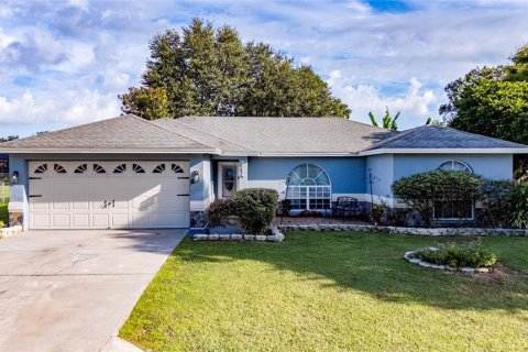 House in Lakeland, Florida 3 bedrooms, 128.95 sq.m. № 1905107 - photo 1