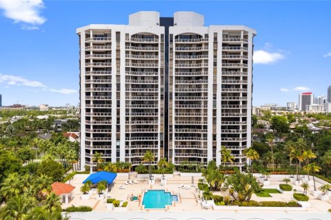 Condo in Aventura, Florida, 2 bedrooms  № 1946419 - photo 3