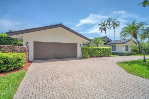 House in Hollywood, Florida 5 bedrooms, 325.16 sq.m. № 2169294 - photo 6
