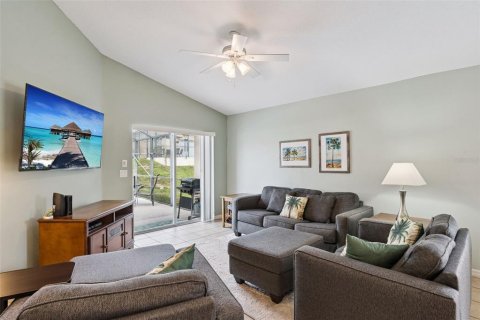 House in Davenport, Florida 4 bedrooms, 143.26 sq.m. № 2395913 - photo 26