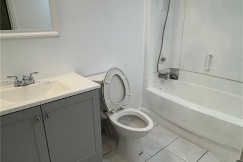 Condominio en alquiler en Miami, Florida, 2 dormitorios, 84.17 m2 № 1997245 - foto 20