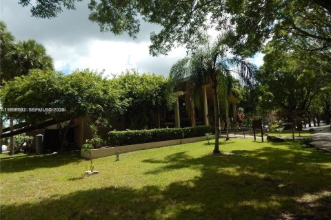 Condominio en alquiler en Miami, Florida, 2 dormitorios, 84.17 m2 № 1997245 - foto 30