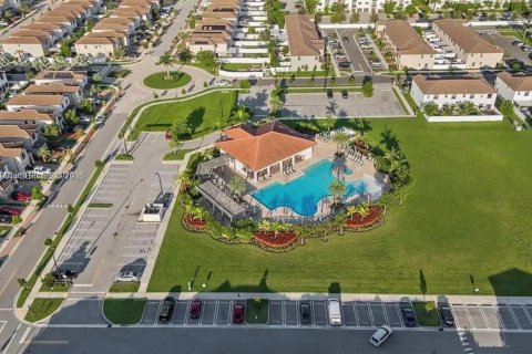 Casa en alquiler en Hialeah, Florida, 3 dormitorios, 143.07 m2 № 2026347 - foto 30