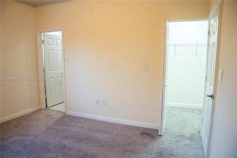 Casa en alquiler en Hialeah, Florida, 3 dormitorios, 143.07 m2 № 2026347 - foto 20