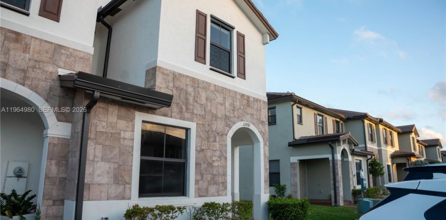 Casa en Hialeah, Florida 3 dormitorios, 143.07 m2 № 2026347