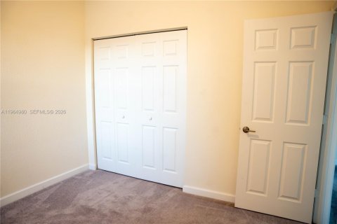 Casa en alquiler en Hialeah, Florida, 3 dormitorios, 143.07 m2 № 2026347 - foto 25
