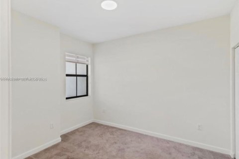 Casa en alquiler en Hialeah, Florida, 3 dormitorios, 143.07 m2 № 2026347 - foto 19