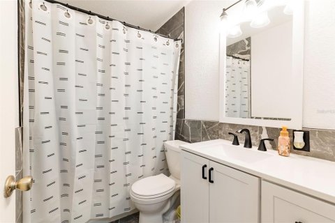 Casa en venta en Zephyrhills, Florida, 2 dormitorios, 110.93 m2 № 1904850 - foto 18
