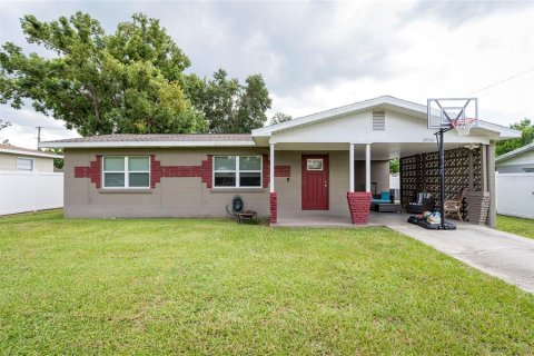 Casa en venta en Zephyrhills, Florida, 2 dormitorios, 110.93 m2 № 1904850 - foto 1