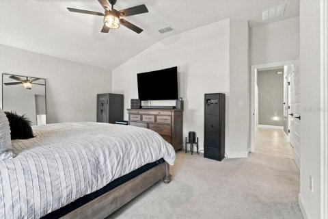 House in Haines City, Florida 3 bedrooms, 165.64 sq.m. № 2396671 - photo 24