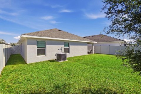 House in Haines City, Florida 3 bedrooms, 165.64 sq.m. № 2396671 - photo 6