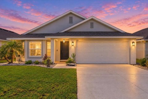 House in Haines City, Florida 3 bedrooms, 165.64 sq.m. № 2396671