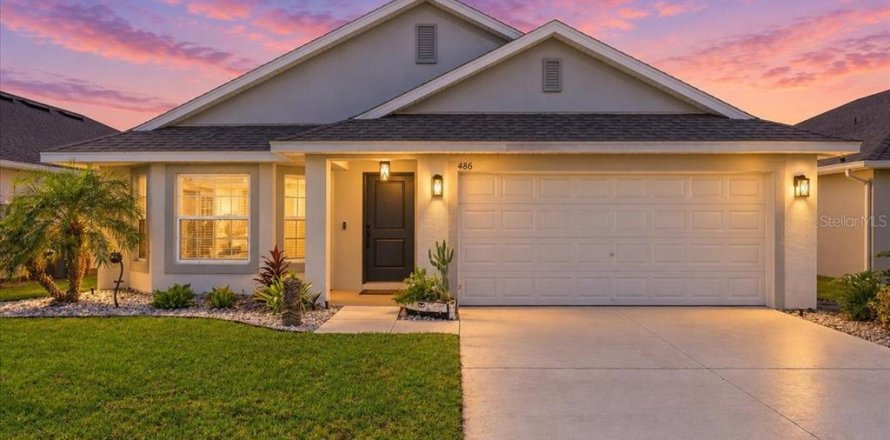 House in Haines City, Florida 3 bedrooms, 165.64 sq.m. № 2396671