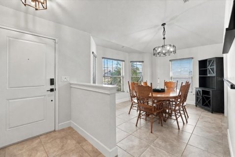 House in Haines City, Florida 3 bedrooms, 165.64 sq.m. № 2396671 - photo 9