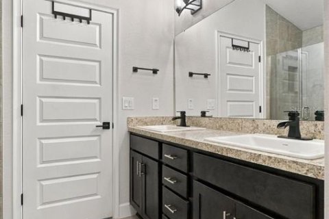 House in Haines City, Florida 3 bedrooms, 165.64 sq.m. № 2396671 - photo 27