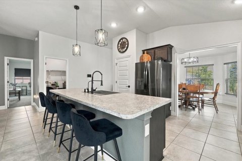 House in Haines City, Florida 3 bedrooms, 165.64 sq.m. № 2396671 - photo 17