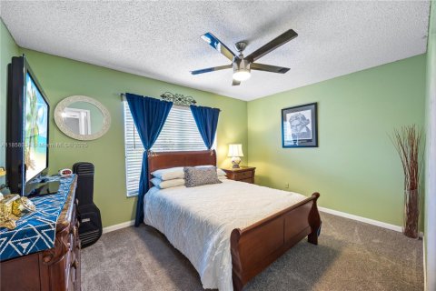Casa en venta en Miramar, Florida, 3 dormitorios, 113.43 m2 № 1889461 - foto 10