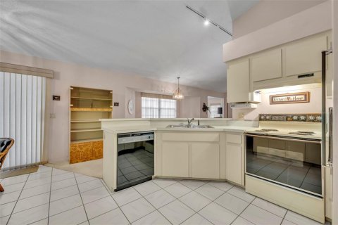 Купить виллу или дом в Инвернесс, Флорида 6 комнат, 149.76м2, № 1775371 - фото 8