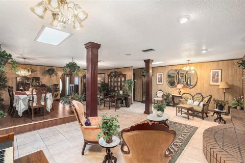 Casa en venta en Tampa, Florida, 5 dormitorios, 357.12 m2 № 1544383 - foto 15