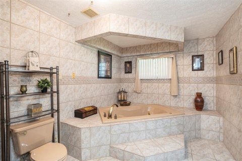 Casa en venta en Tampa, Florida, 5 dormitorios, 357.12 m2 № 1544383 - foto 30