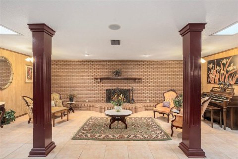 Casa en venta en Tampa, Florida, 5 dormitorios, 357.12 m2 № 1544383 - foto 13