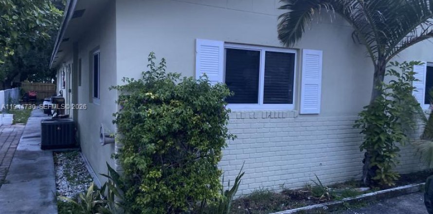 Villa ou maison à Fort Lauderdale, Floride 2 chambres, 196.02 m2 № 2001363