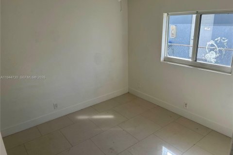 Villa ou maison à louer à Fort Lauderdale, Floride: 2 chambres, 196.02 m2 № 2001363 - photo 4