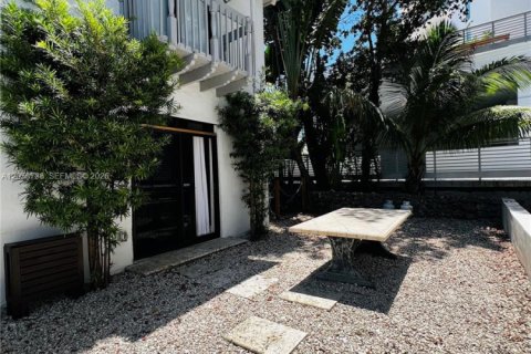 Appartement à louer à Miami Beach, Floride: 2 chambres, 97.55 m2 № 2168205 - photo 3