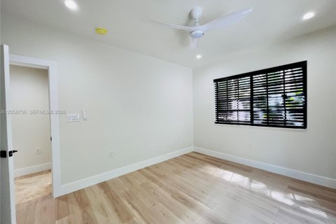 Appartement à louer à Miami Beach, Floride: 2 chambres, 97.55 m2 № 2168205 - photo 12