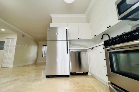 Appartement à louer à Miami Beach, Floride: 2 chambres, 97.55 m2 № 2168205 - photo 6