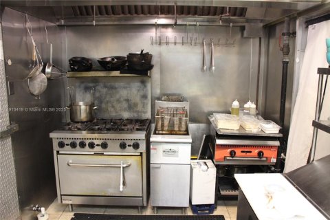 Купить коммерческую недвижимость в Форт-Лодердейл, Флорида № 1971214 - фото 7