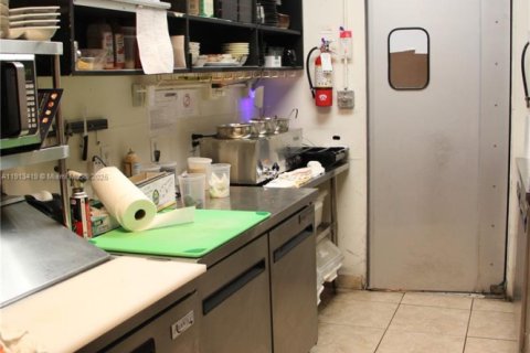 Купить коммерческую недвижимость в Форт-Лодердейл, Флорида № 1971214 - фото 9