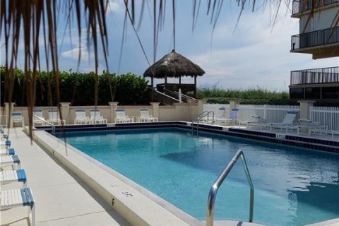 Condo in Jensen Beach, Florida, 2 bedrooms  № 1096315 - photo 1