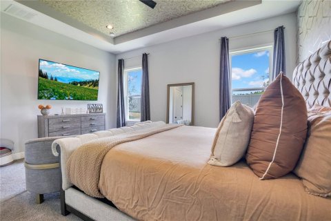 House in Winter Garden, Florida 4 bedrooms, 304.53 sq.m. № 1847253 - photo 8