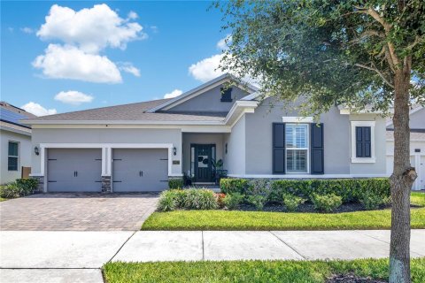 House in Winter Garden, Florida 4 bedrooms, 304.53 sq.m. № 1847253 - photo 1