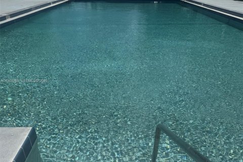 Condo in Miami, Florida, 1 bedroom  № 2026683 - photo 16