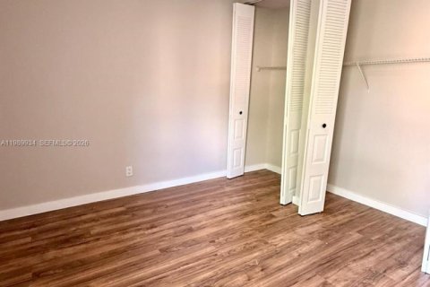 Снять в аренду таунхаус в Плантация, Флорида 4 спальни, 164.44м2, № 2063006 - фото 29